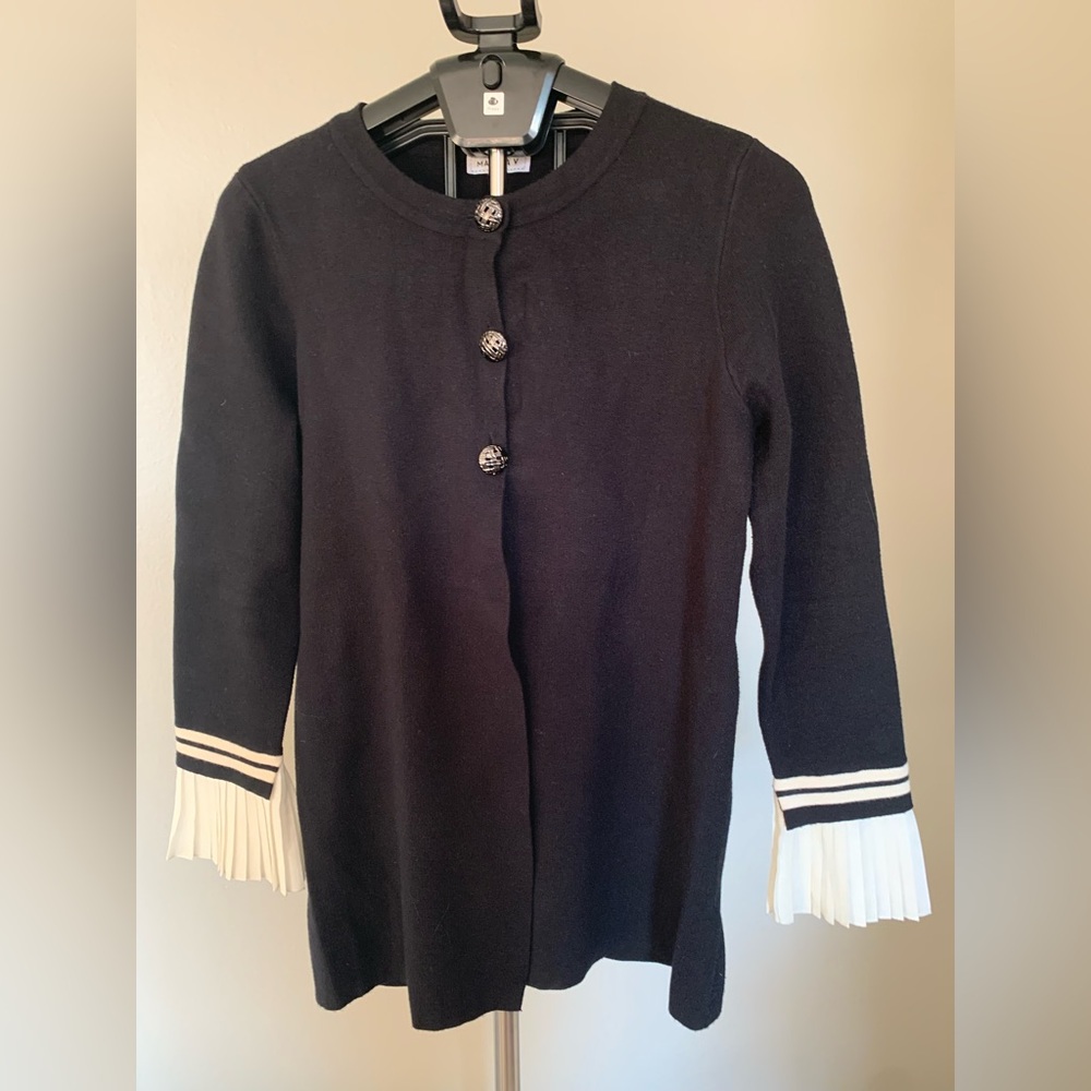 MARINA V Black Knit Cardigan Sweater Pleated Cuffs Button Front Crew Neck T4